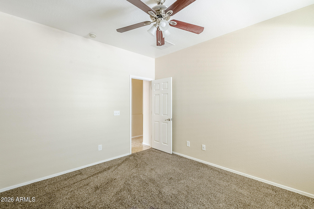 10017 W Raymond Street - Photo 18
