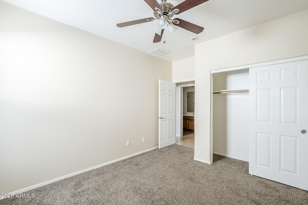 10017 W Raymond Street - Photo 13