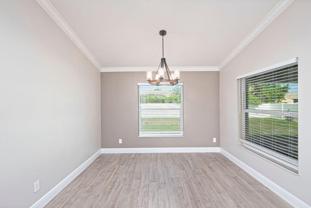 673 Sw Mchole Avenue - Photo 6