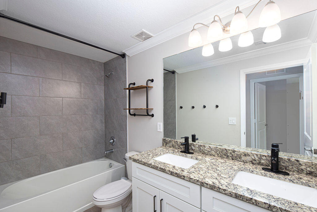 673 Sw Mchole Avenue - Photo 23
