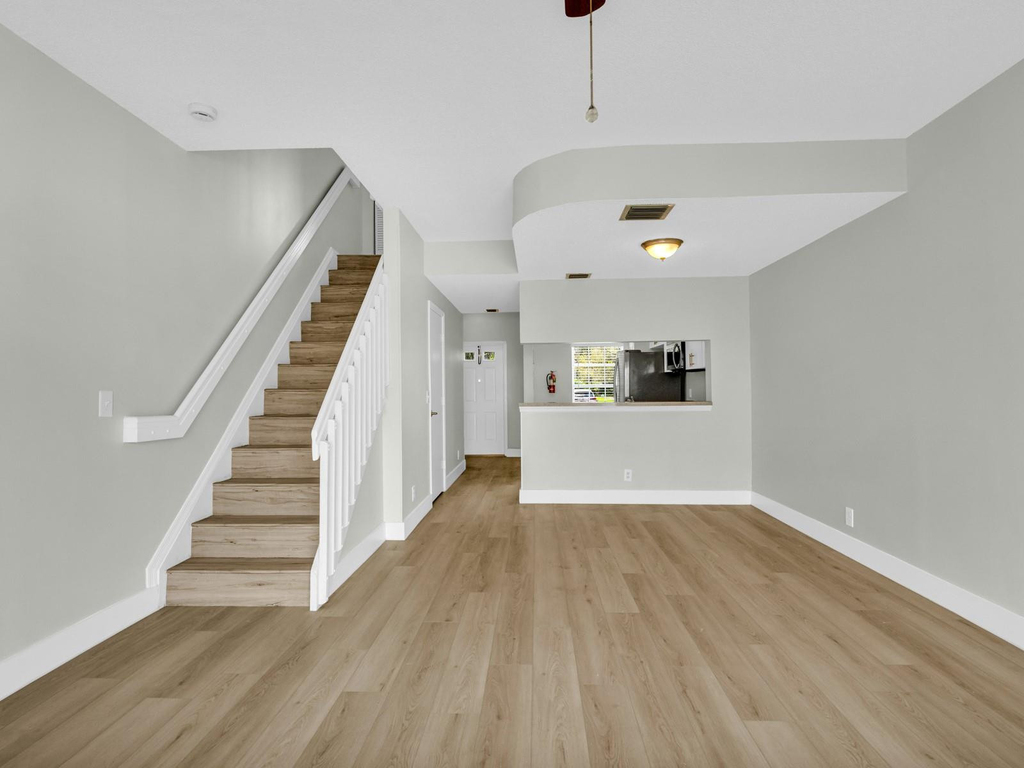 219 Mallory Court - Photo 14