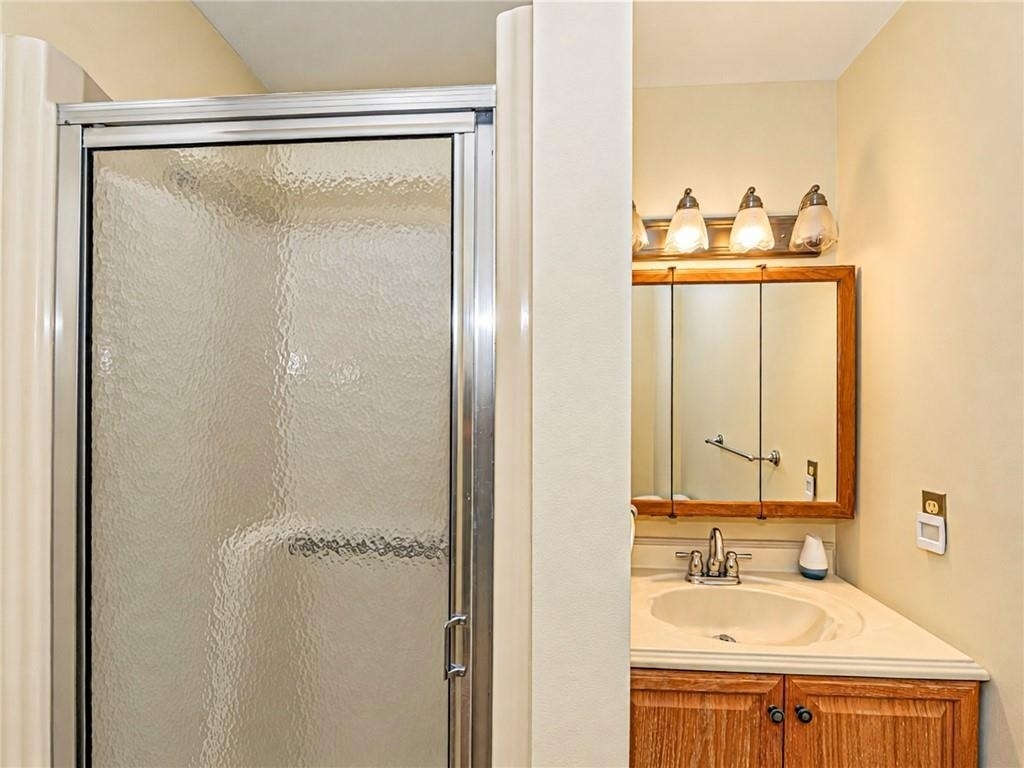 73 Royal Oak Court - Photo 15
