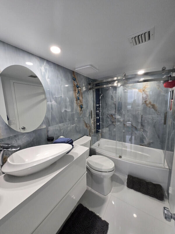 7601 E Treasure Drive - Photo 13