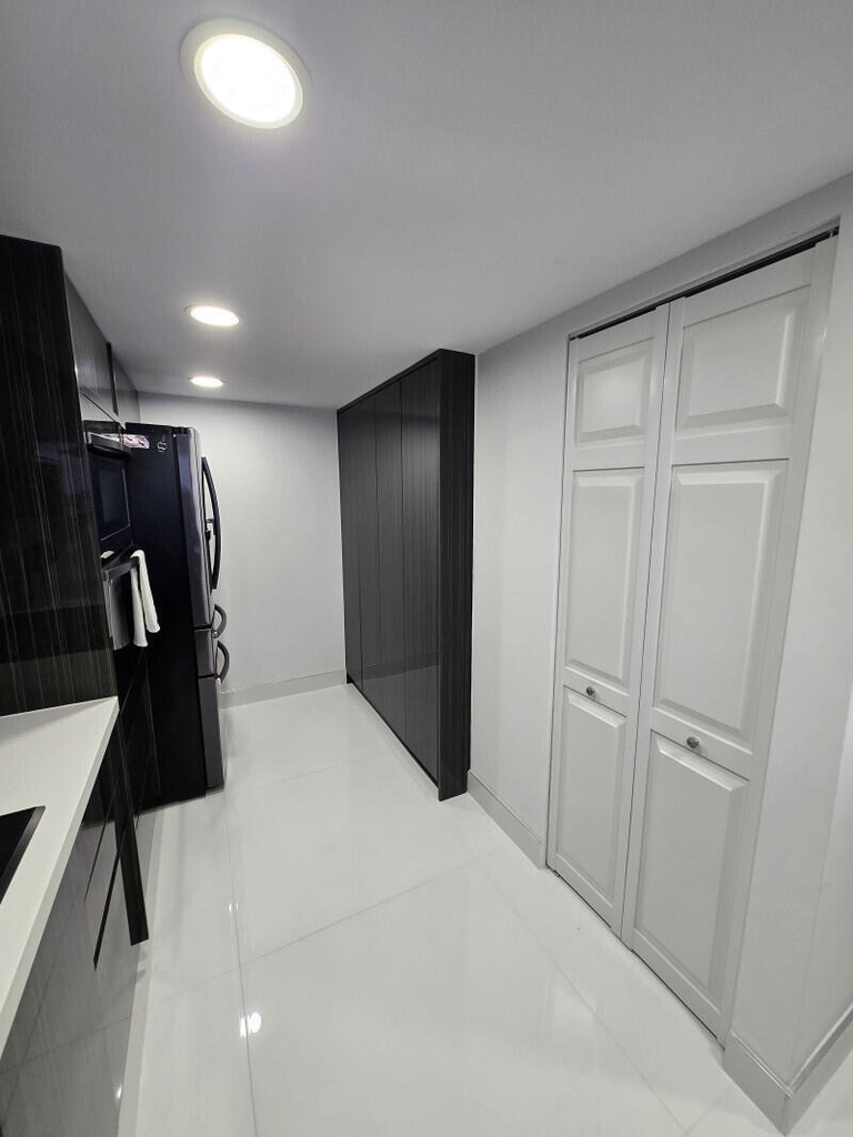 7601 E Treasure Drive - Photo 12
