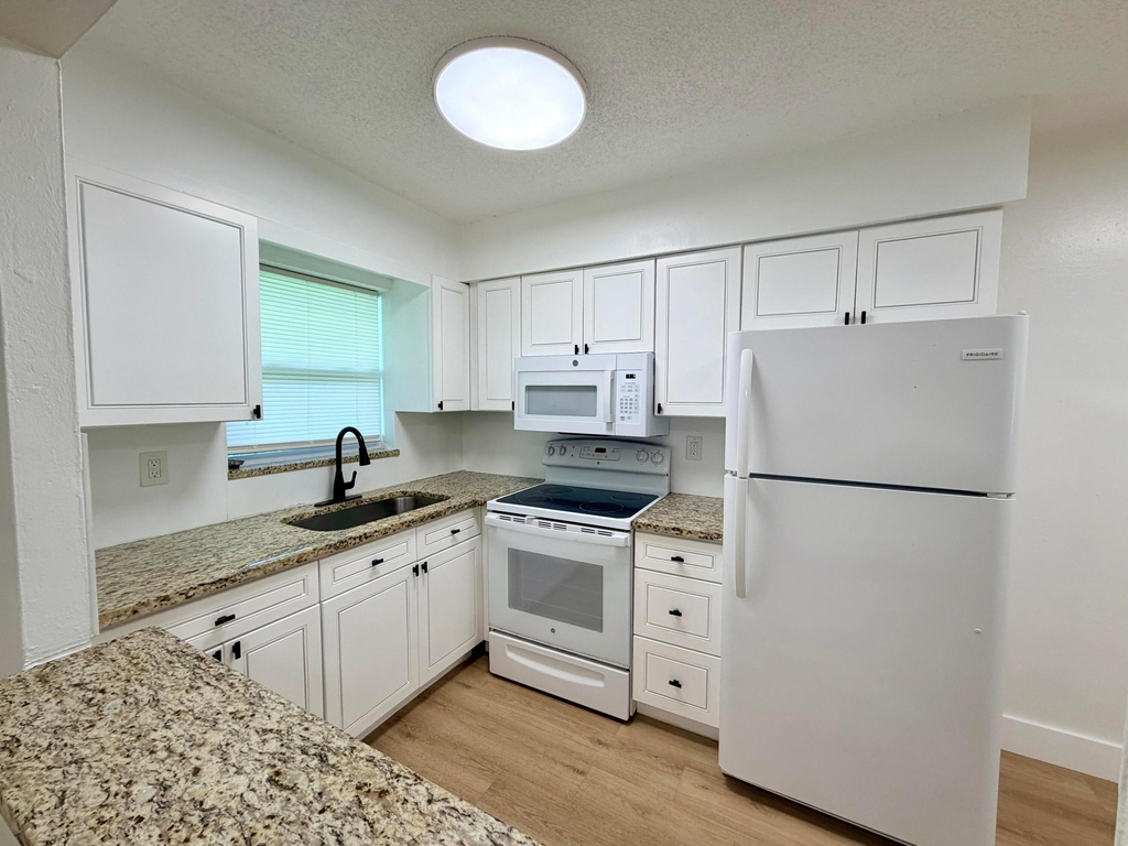 334 Sw Avondale Drive - Photo 14