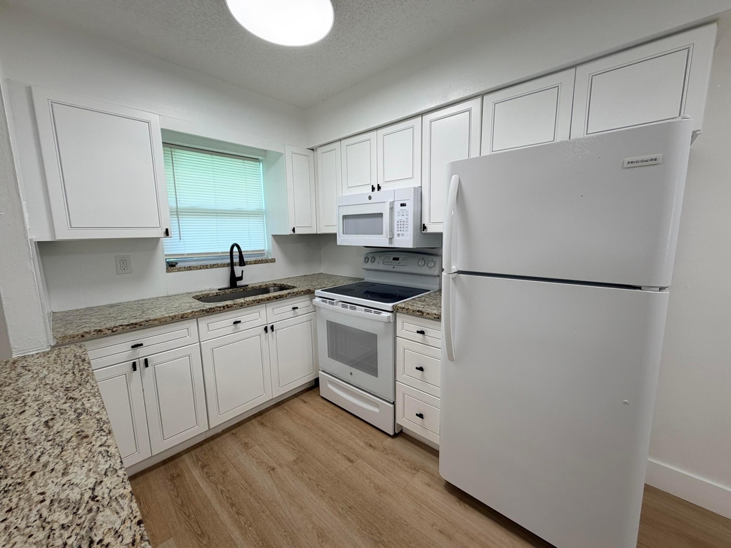 334 Sw Avondale Drive - Photo 16