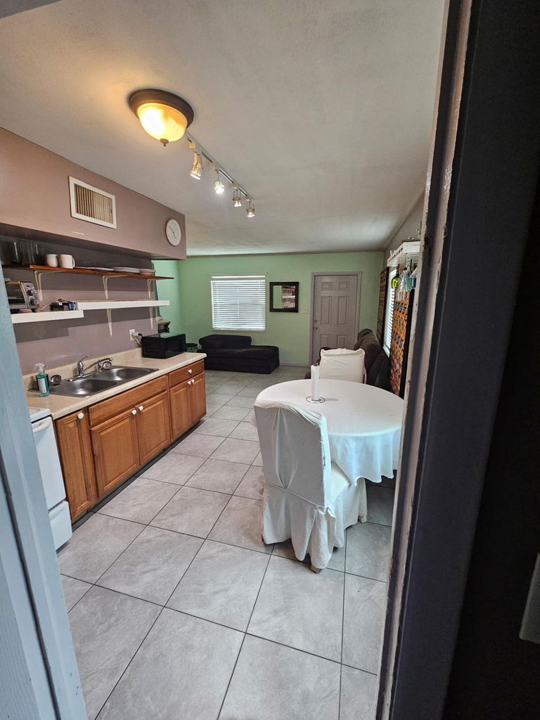 438 N 7th Street - Photo 2