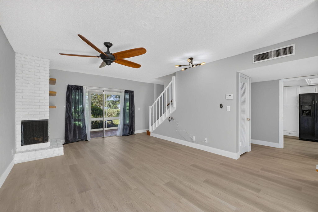 3107 N Palm Aire Drive - Photo 4