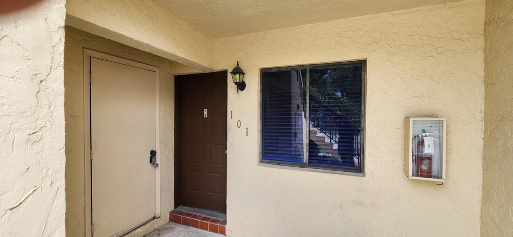 21938 Remsen Terrace - Photo 17