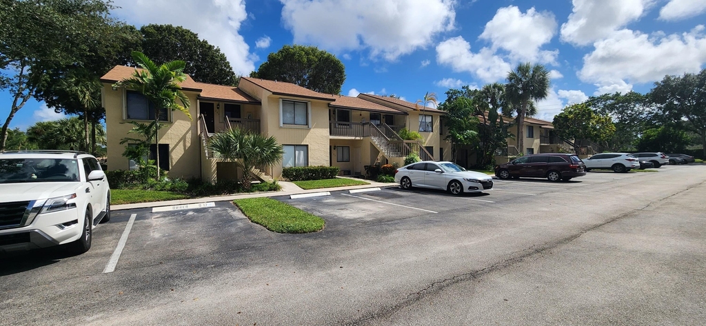 21938 Remsen Terrace - Photo 18