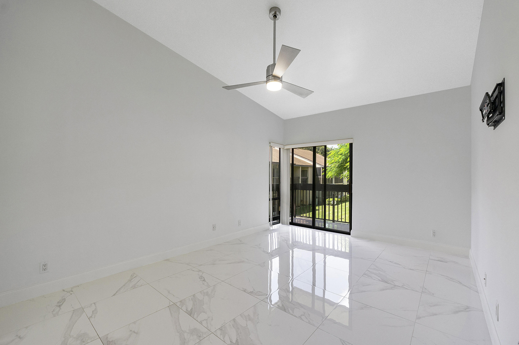 1913 Sw 15th Street - Photo 11