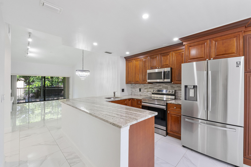 1913 Sw 15th Street - Photo 2