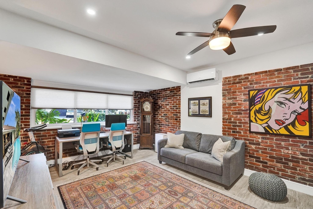 2030 Ne 62nd Street - Photo 33