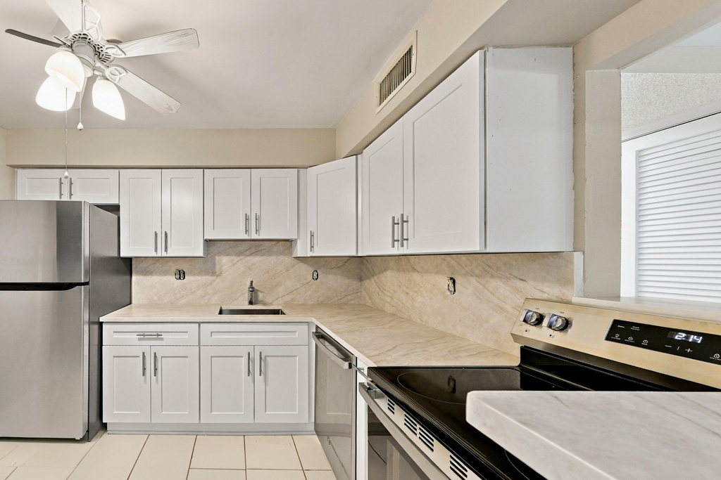 9935 Pineapple Tree Drive - Photo 4
