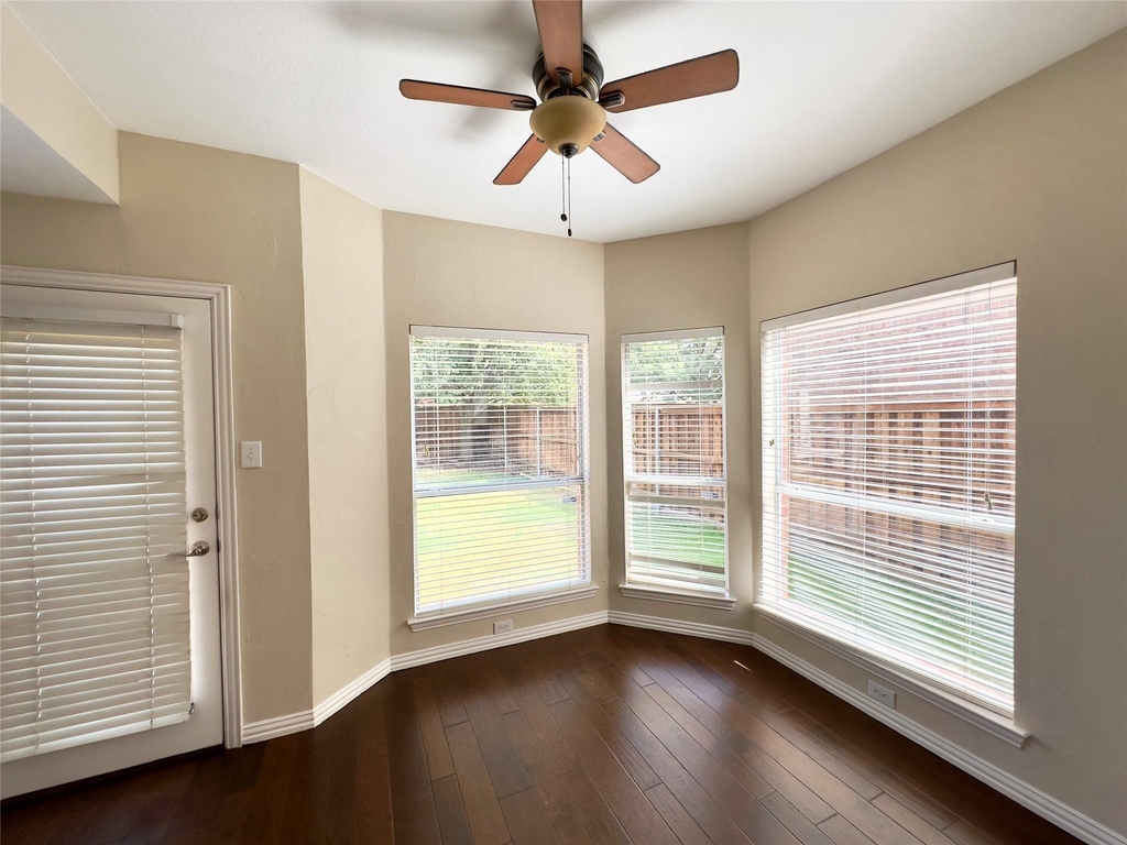 1605 Crown Point Road - Photo 6