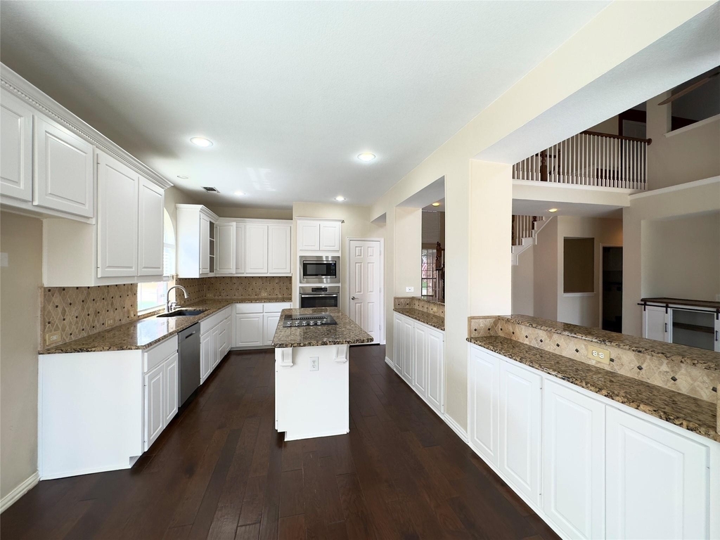 1605 Crown Point Road - Photo 7