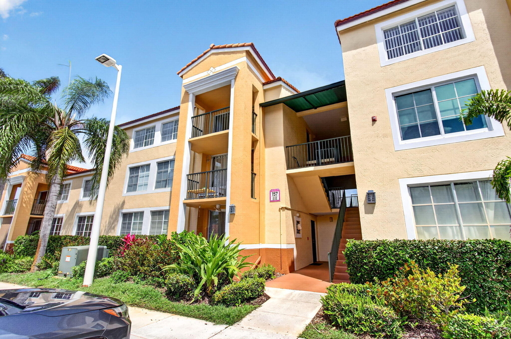 157 Yacht Club Way - Photo 2