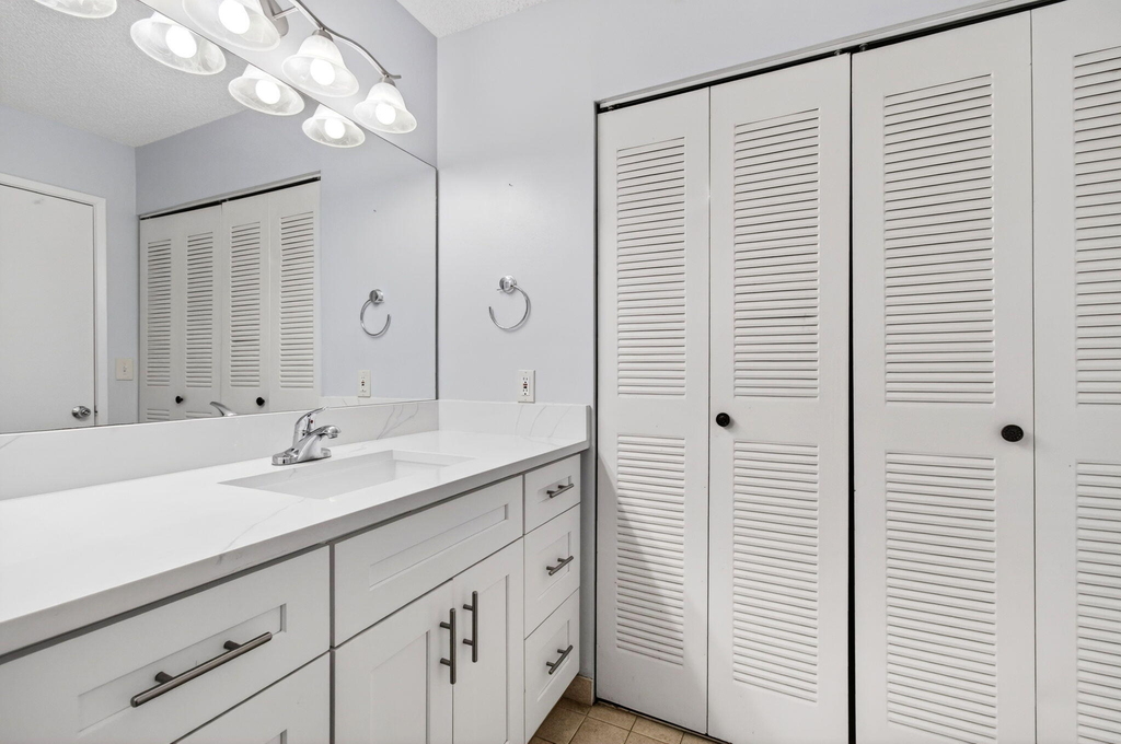157 Yacht Club Way - Photo 13