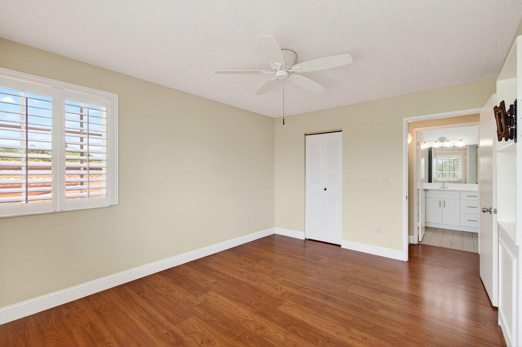 157 Yacht Club Way - Photo 16