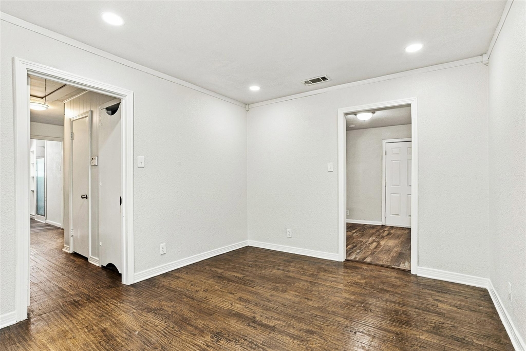 4301 Valentine Street - Photo 6