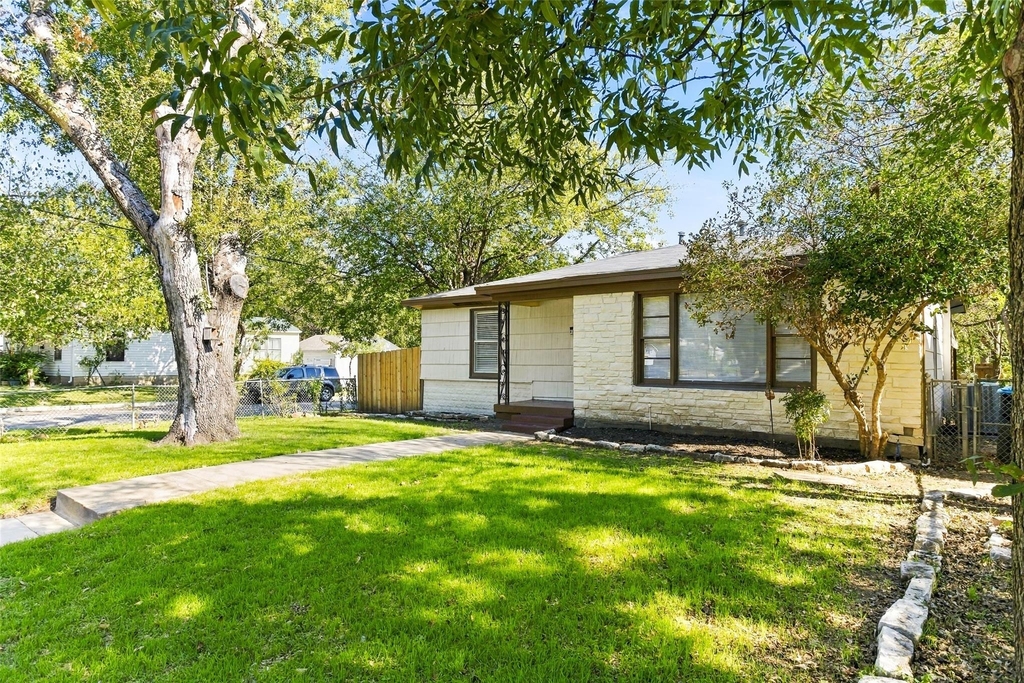 4301 Valentine Street - Photo 2