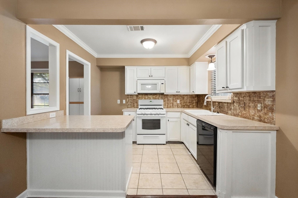 1606 Ridge Court - Photo 13