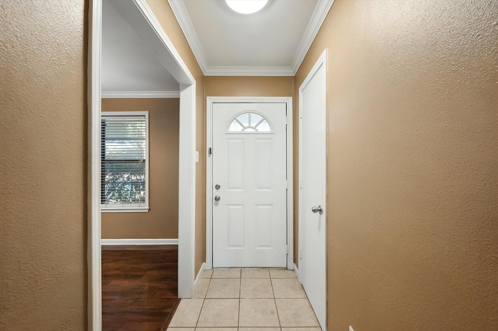 1606 Ridge Court - Photo 7