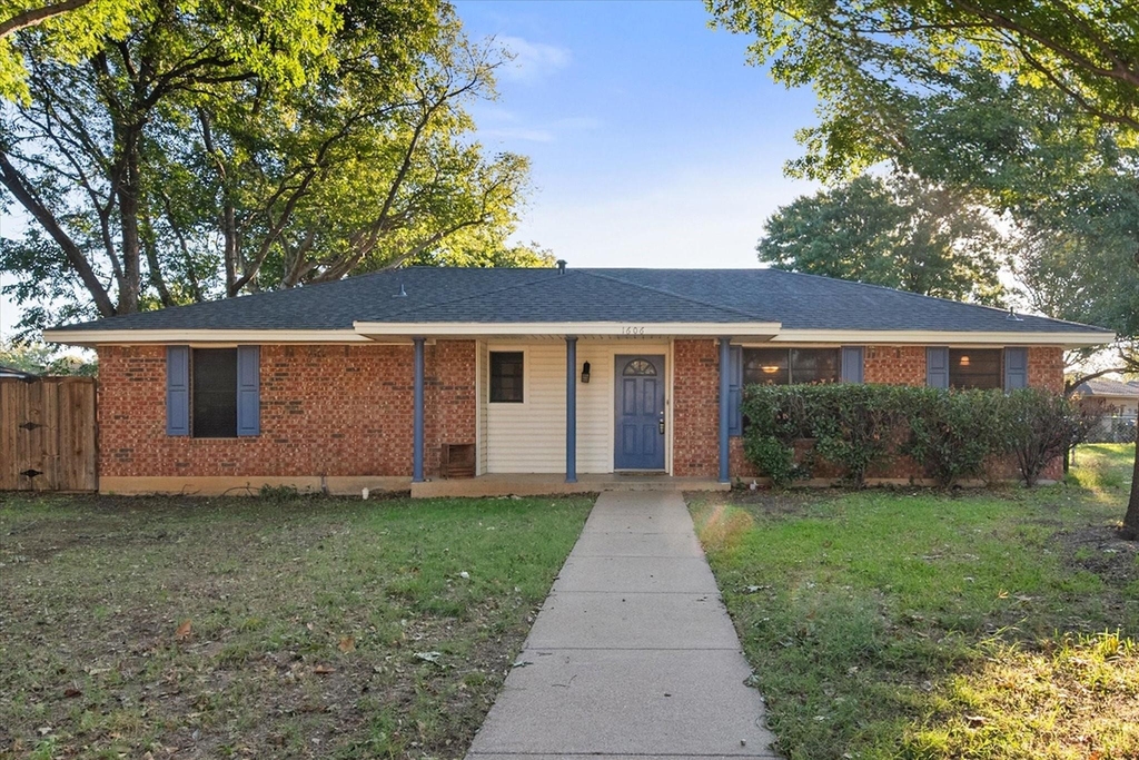 1606 Ridge Court - Photo 2