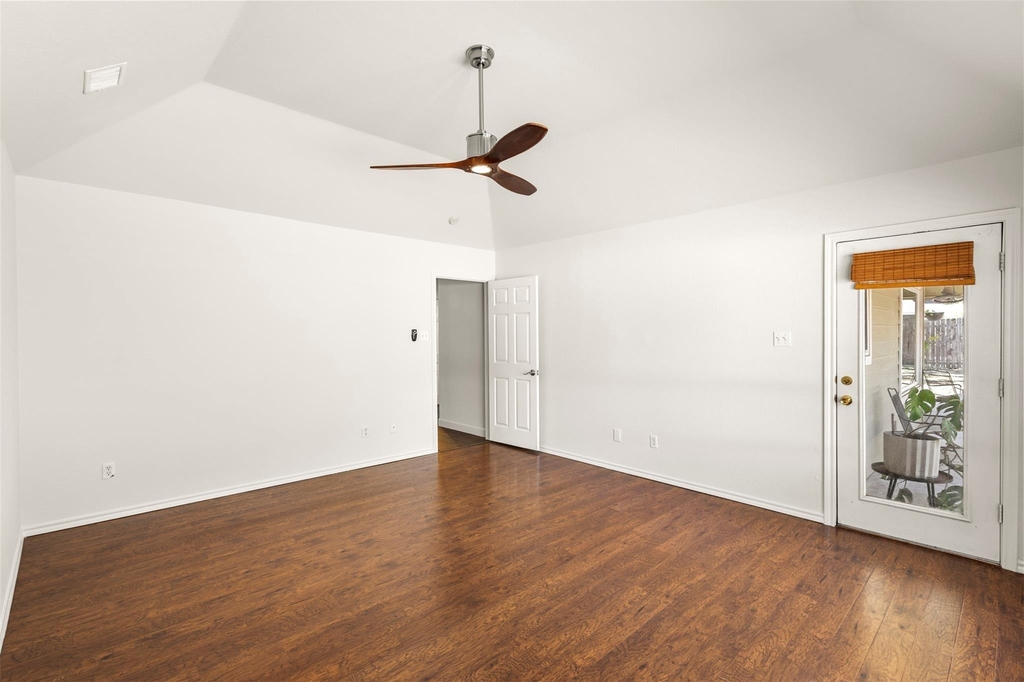512 Post Oak Drive - Photo 13