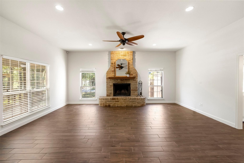 512 Post Oak Drive - Photo 3