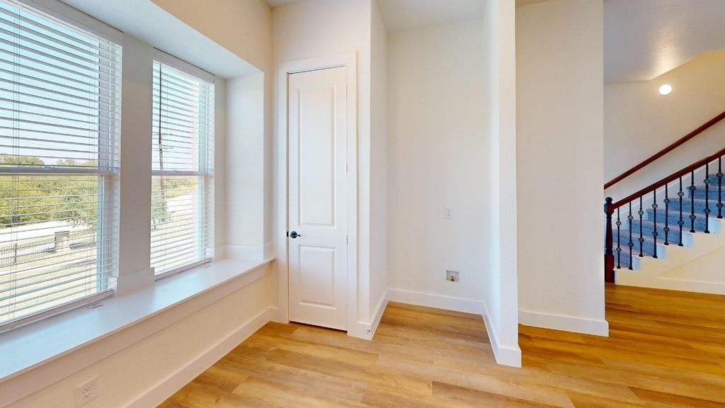329 Mule Deer Mews - Photo 4