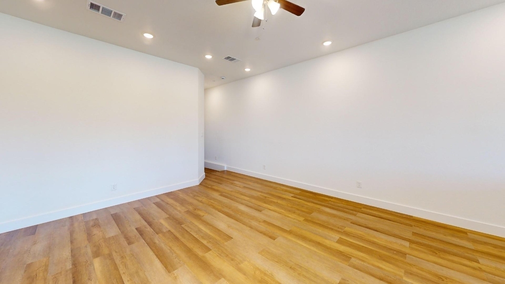 329 Mule Deer Mews - Photo 3