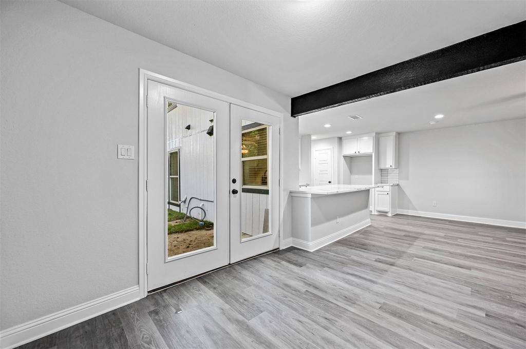 2640 Santa Barbara Drive - Photo 4