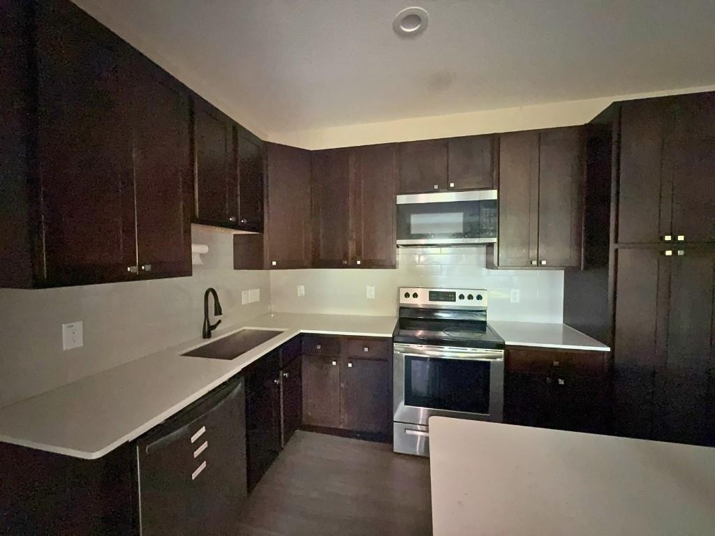 1027 Debby Court - Photo 3