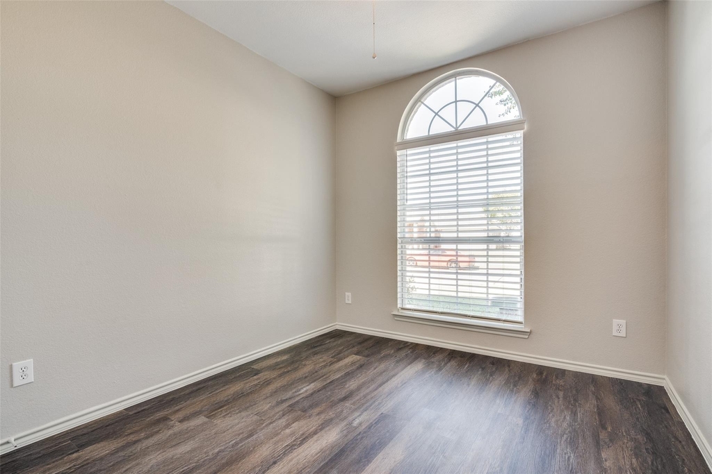 110 Enchanted Forest Drive - Photo 8