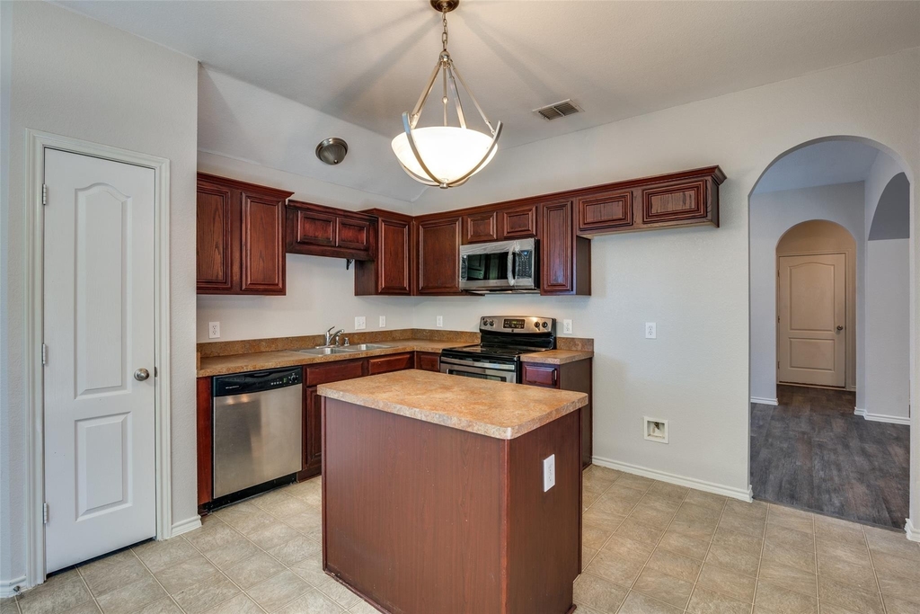 110 Enchanted Forest Drive - Photo 5