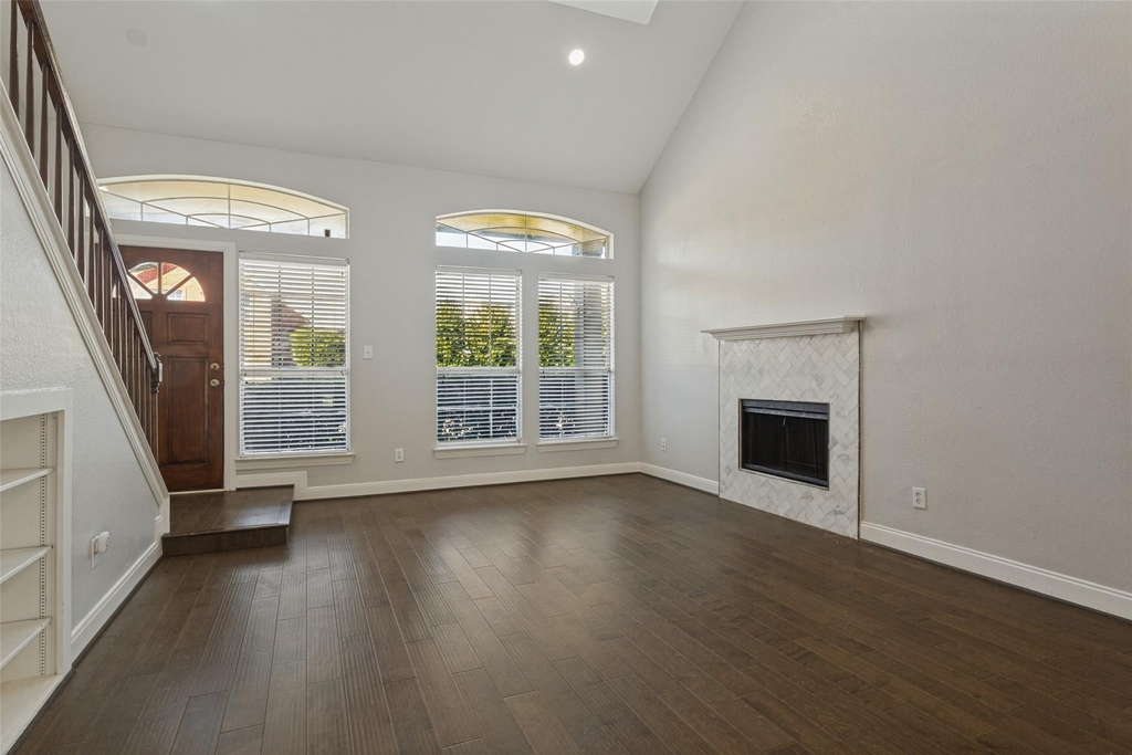 9410 Apple Way - Photo 3