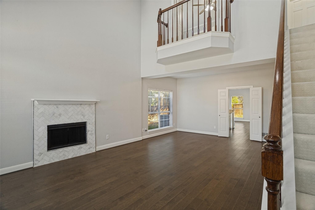 9410 Apple Way - Photo 2