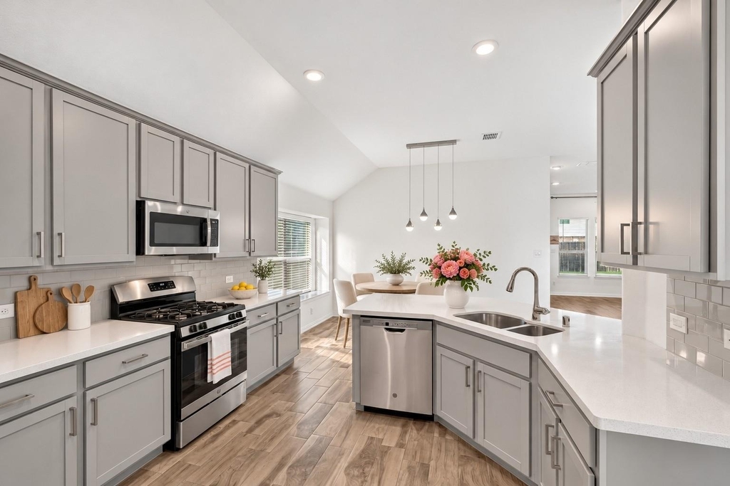 504 Pepperbark Avenue - Photo 4