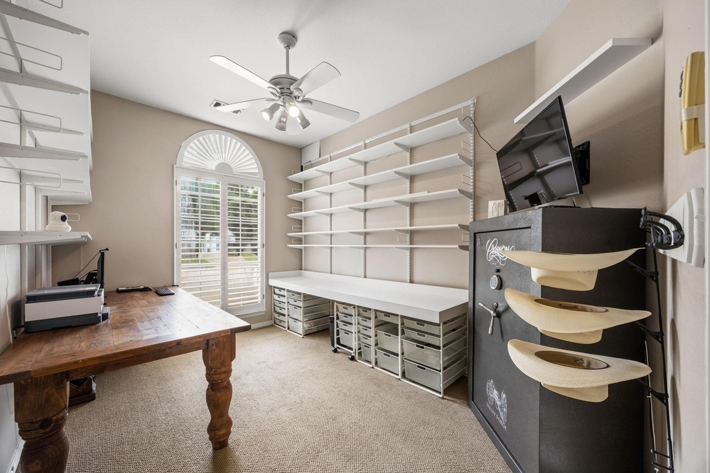 221 Freedom Court - Photo 20
