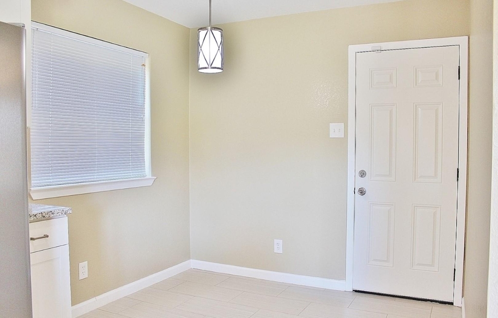 302 Linkwood Drive - Photo 8
