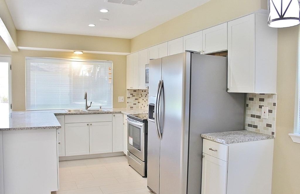 302 Linkwood Drive - Photo 6