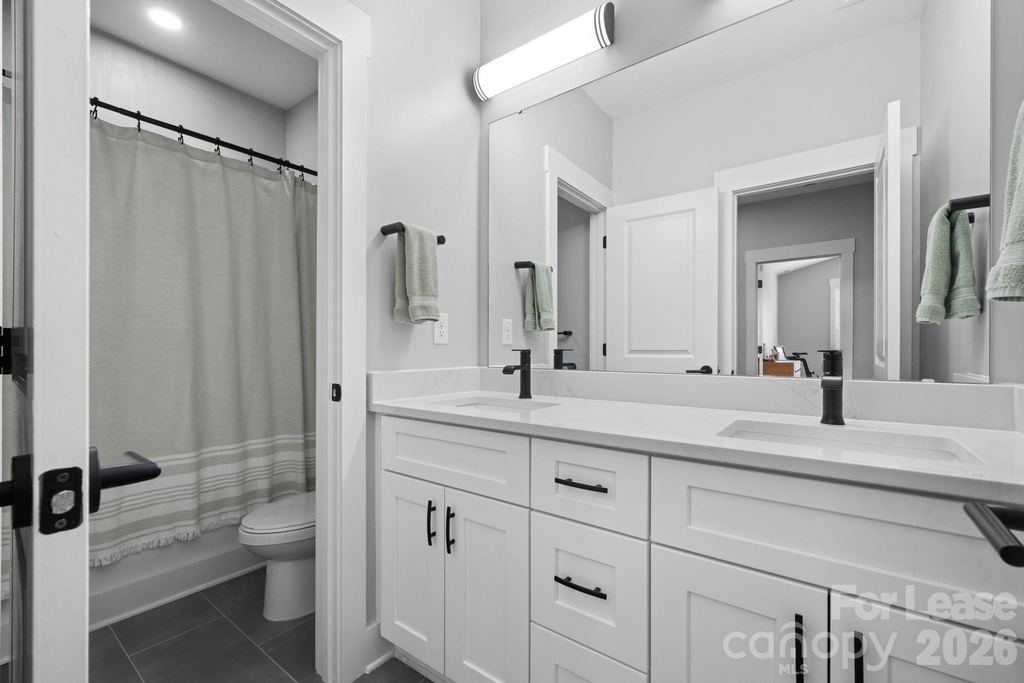 3888 12th Street Ne - Photo 17