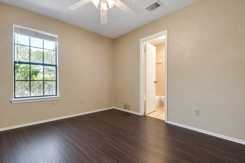 525 Grace Lane - Photo 11