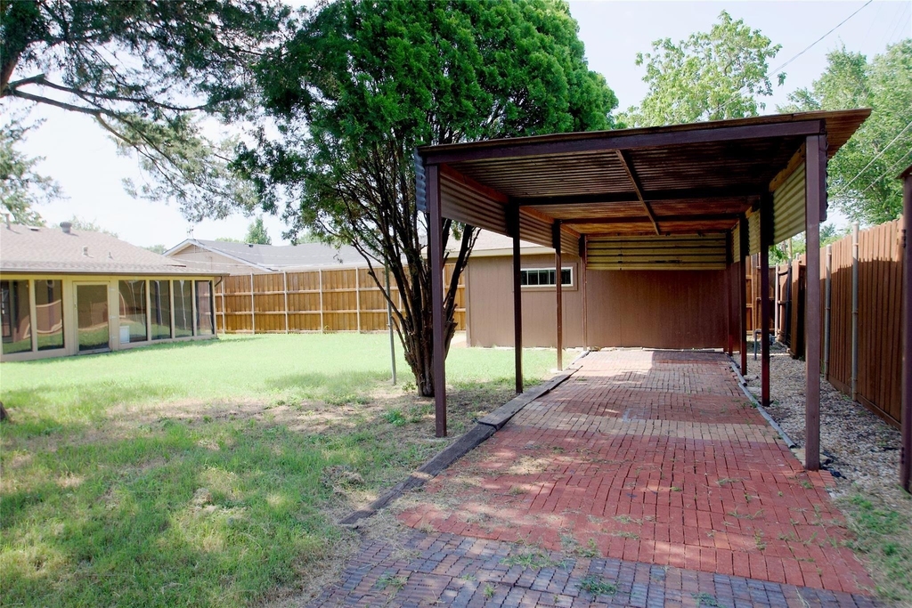 2708 N Avenue - Photo 22
