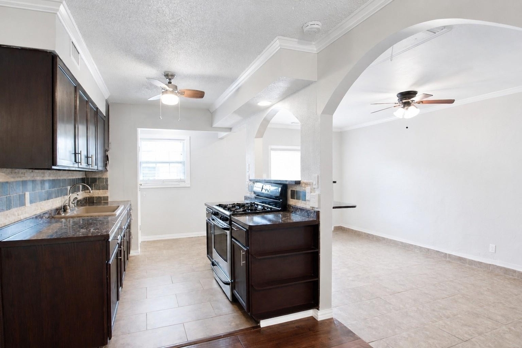 2708 N Avenue - Photo 10