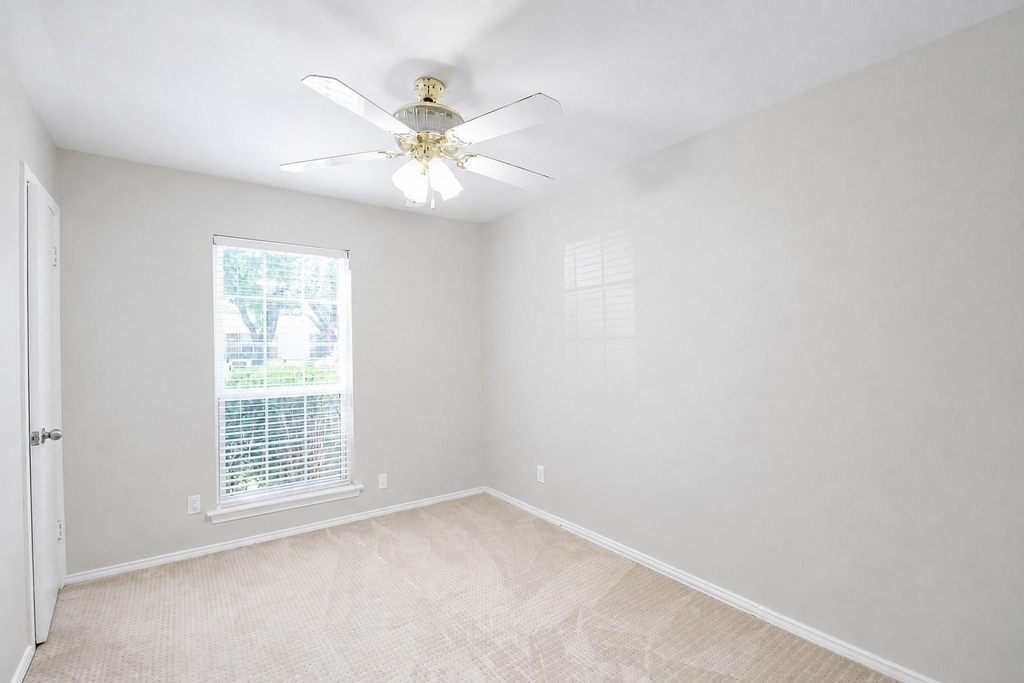 2708 N Avenue - Photo 17