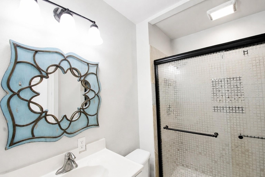 2708 N Avenue - Photo 12