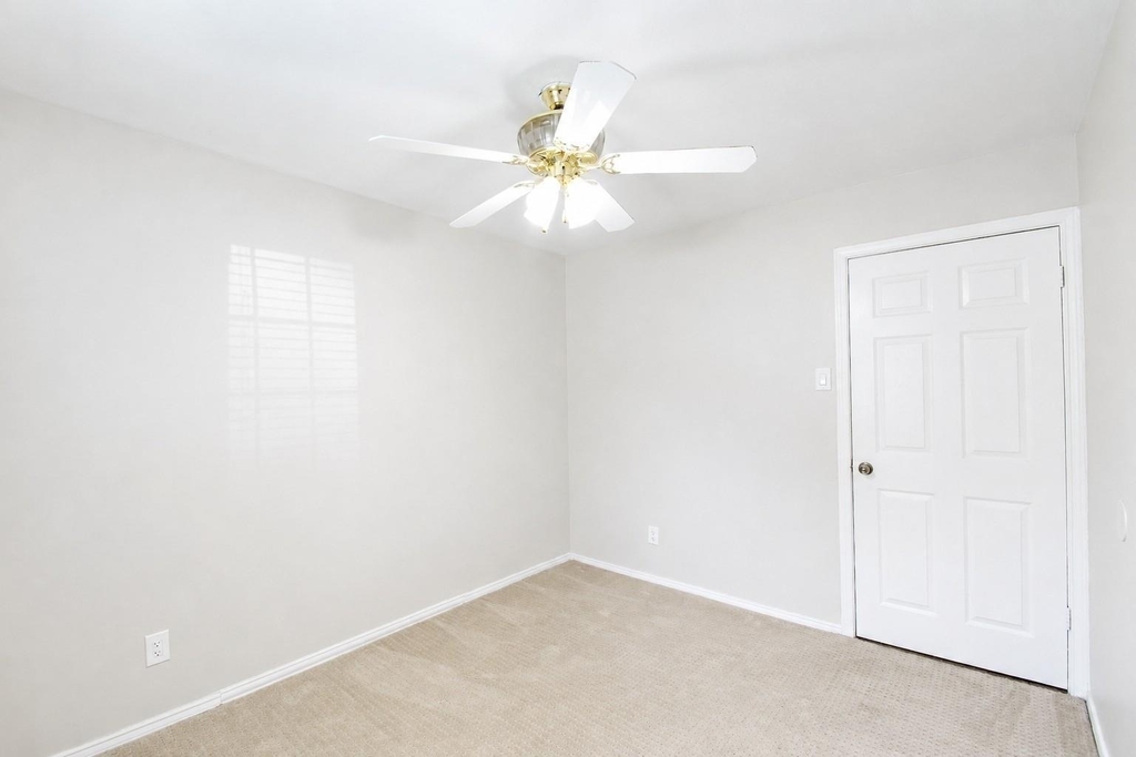 2708 N Avenue - Photo 18