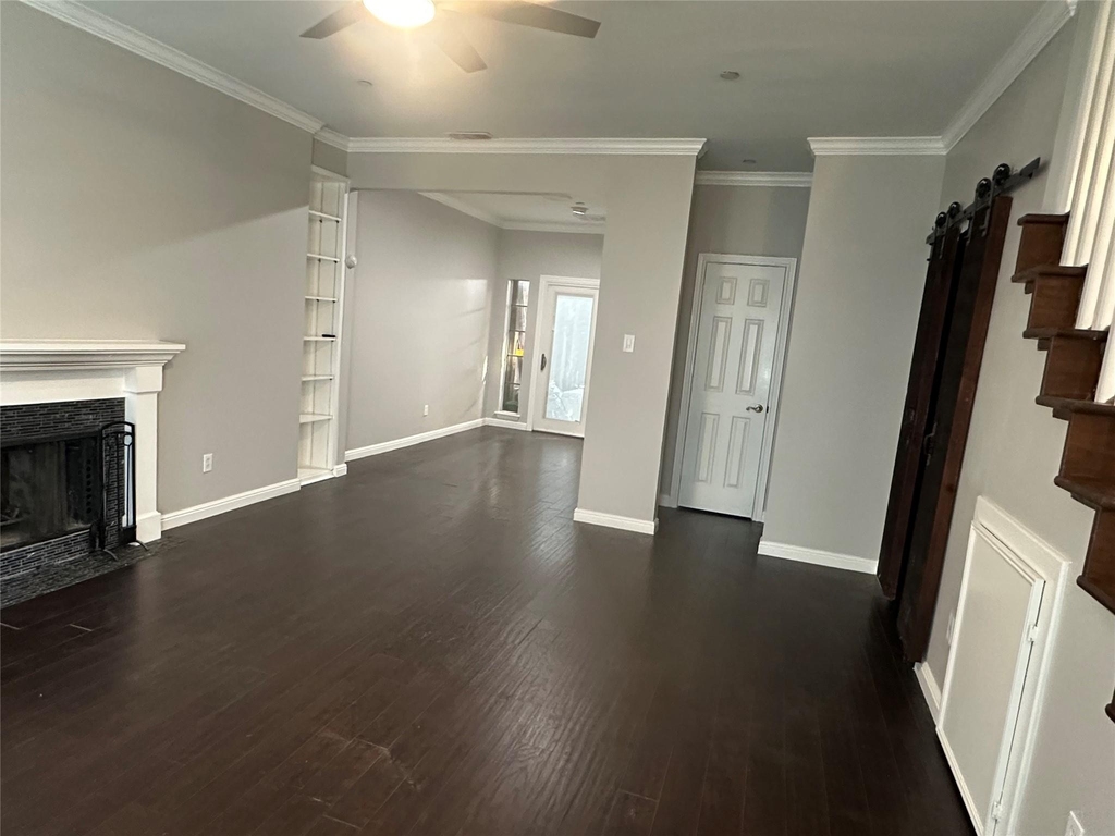3919 Cole Avenue - Photo 2